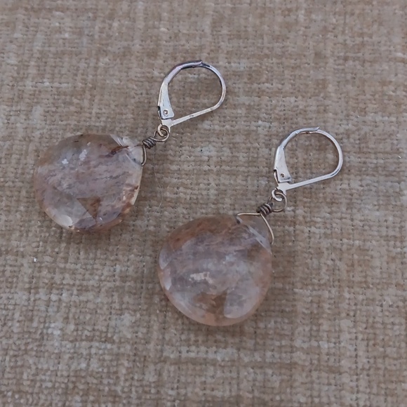 Gold Tone Leverback Tear Drop Rock or Glass Faceted Earrings - Picture 1 of 6